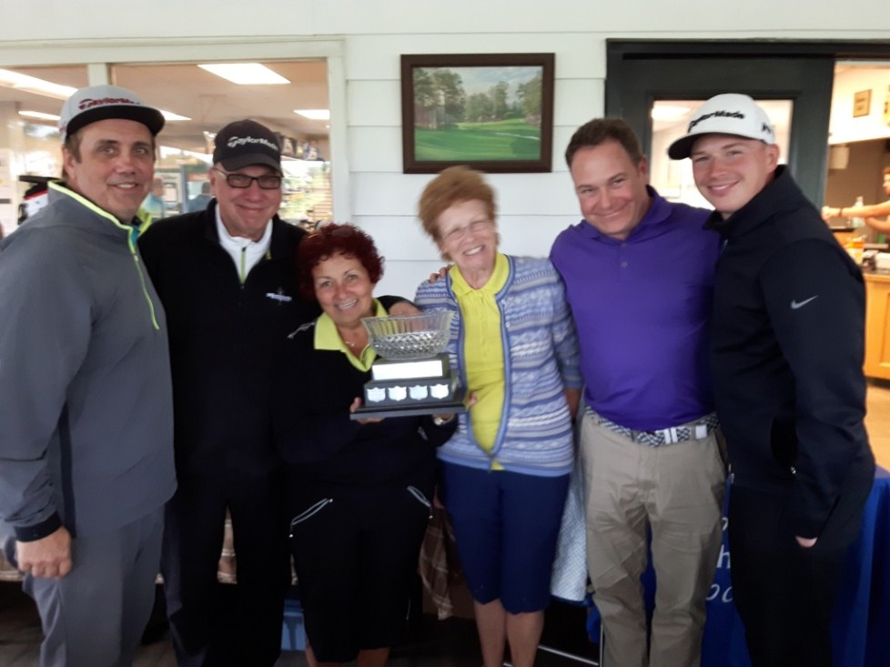 Winning team of the 2018 Alzheimer Society Golf Tournament